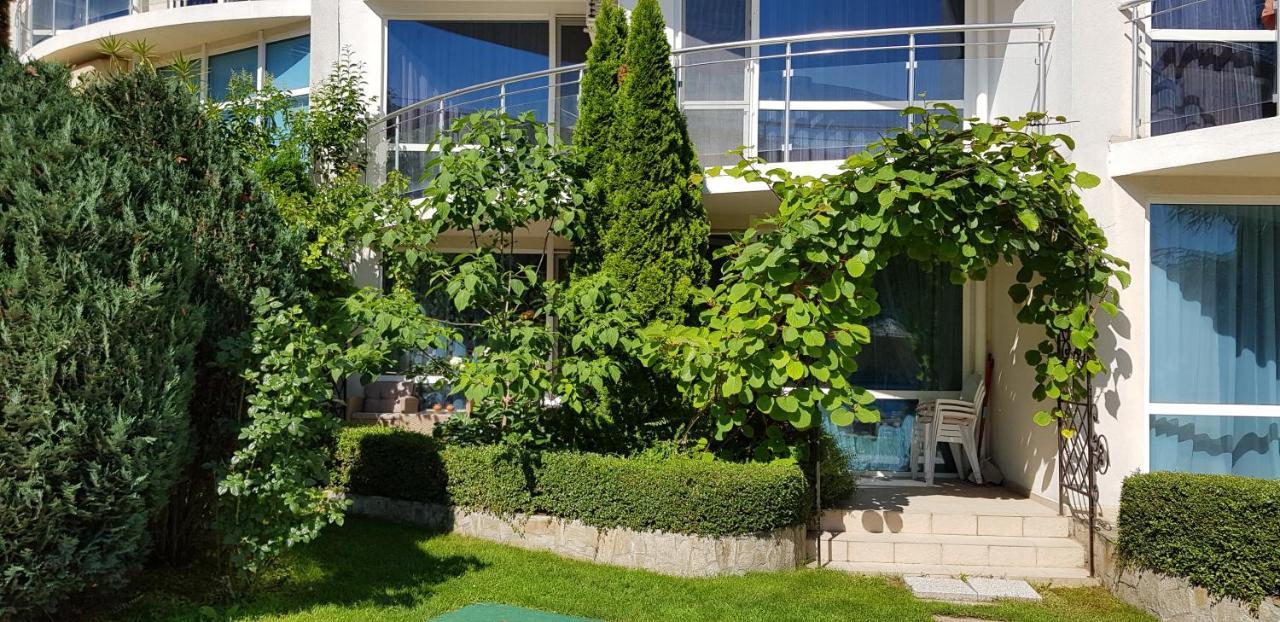 Apartment With Green Terrace Burgas Zewnętrze zdjęcie