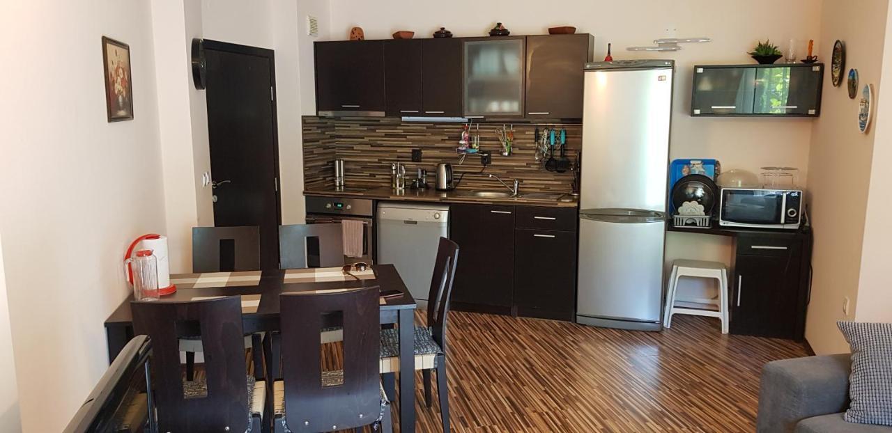Apartment With Green Terrace Burgas Zewnętrze zdjęcie